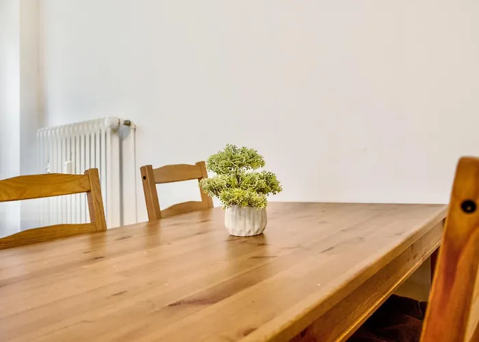 Charmante Altbauwohnung In * 본