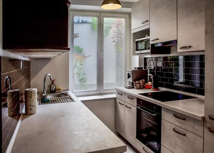 Charmante Altbauwohnung In Βόννη