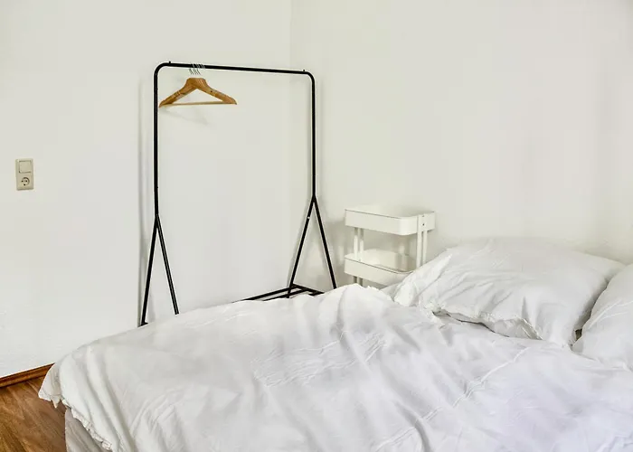 Апартаменты Charmante Altbauwohnung In *